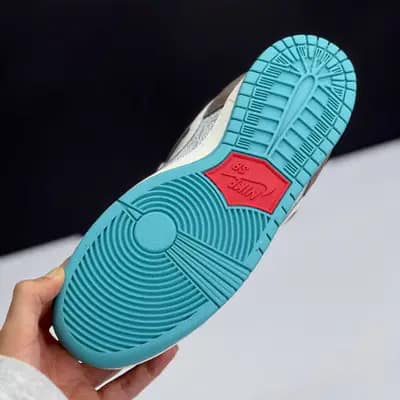 نایک اس بی دانک لو بیگ مانی سیوینگ NIKE SB DUNK LOW BIG MONEY SAVING