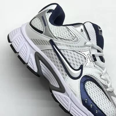 نایک وی فایو آر ان آر سفید سورمه ای NIKE V5 RNR