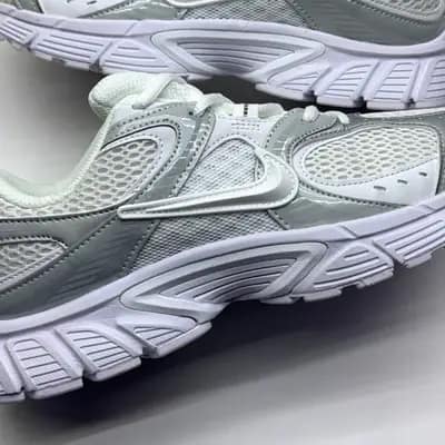نایک وی فایو آر ان آر سفید نقره ای NIKE V5 RNR