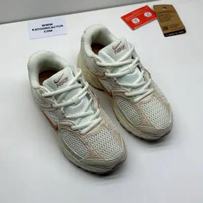 نایک وی فایو آر ان آر صورتی NIKE V5 RNR