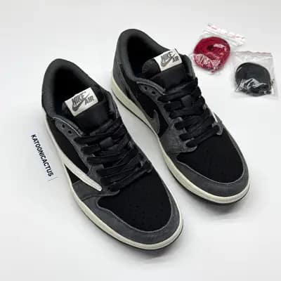 نایک ایر جردن وان لو تراویس اسکات مشکی طوسی سوئد NIKE AIR JORDAN 1 LOW TRAVIS SCOTT SUED
