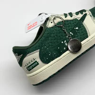 نایک ایر جردن وان لو تراویس اسکات سوپریم گوچی NIKE AIR JORDAN 1 LOW TRAVIS SCOTT X GUCCI X SUPRIM
