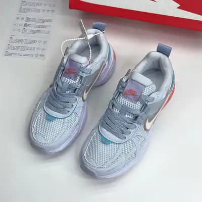 نایک وی تو کی آبی صورتی NIKE V2K