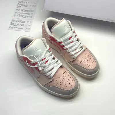 جردن وان لو مایتی سویشرز پینک AIR JORDAN 1 LOW MIGHTY SWOOSHERS PINK