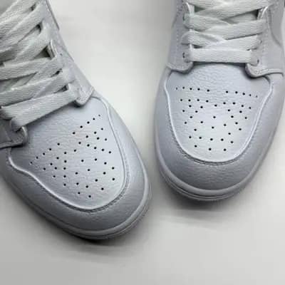 نایک ایر جردن وان ساقدار تریپل وایت NIKE AIR JORDAN 1 HIGH TRIPLE WHITE