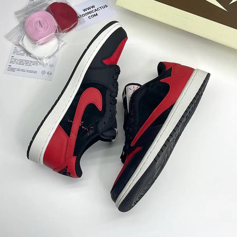 نایک ایر جردن وان لو تراویس اسکات برد مشکی قرمز NIKE AIR JORDAN 1 LOW TRAVIS SCOTT BRED