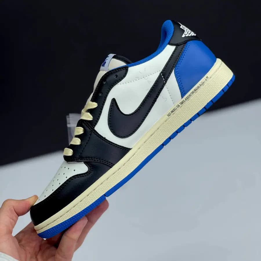 نایک ایر جردن 1 لو تراویس اسکات فرگمنت NIKE AIR JORDAN 1 LOW TRAVIS SCOTT FRAGMENT