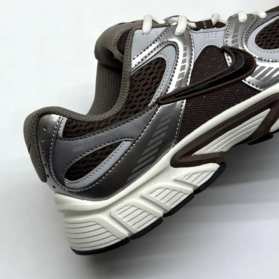 نایک وی فایو آر ان آر قهوه ای NIKE V5 RNR