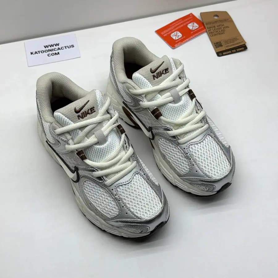 نایک وی فایو آر ان آر کرم قهوه ای NIKE V5 RNR