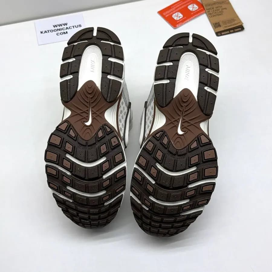 نایک وی فایو آر ان آر کرم قهوه ای NIKE V5 RNR