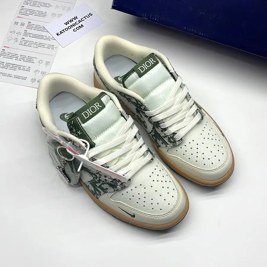 نایک ایر جردن وان لو تراویس اسکات دیور NIKE AIR JORDAN 1 LOW TRAVIS SCOTT x DIOR