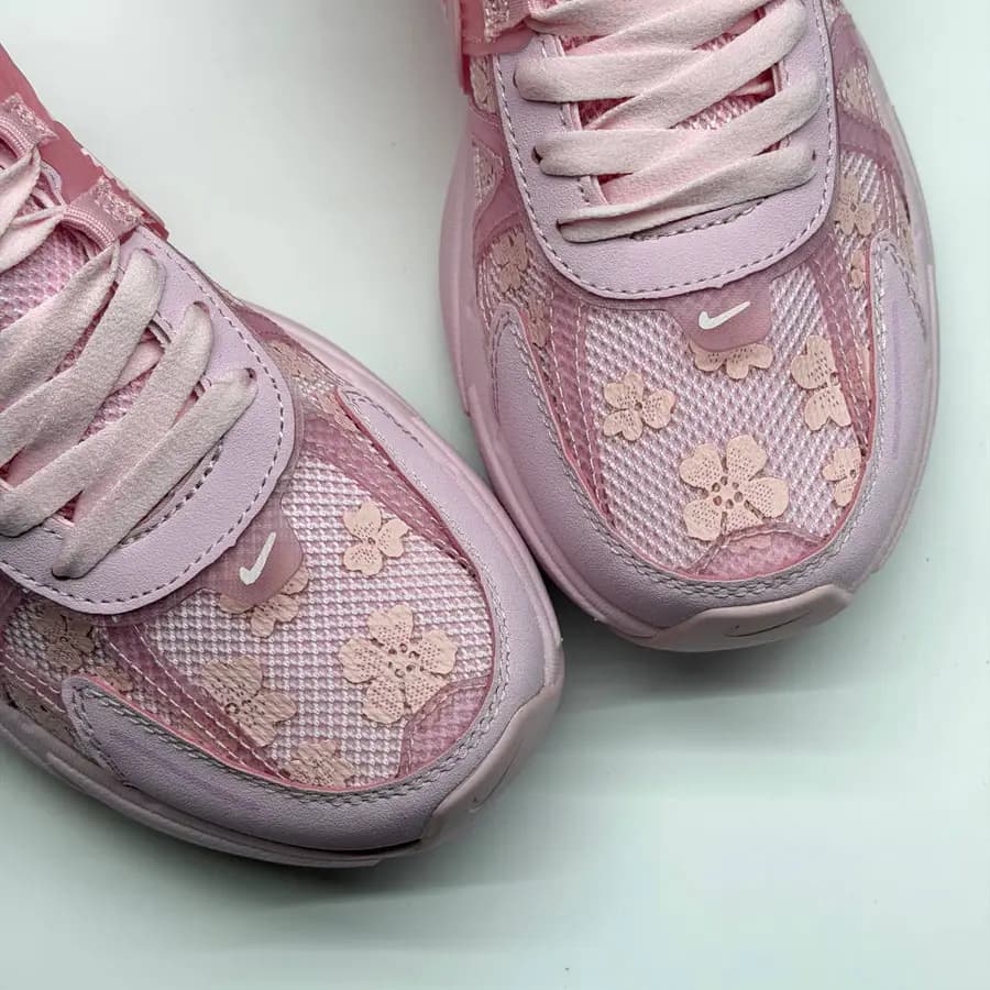 نایک وی تو کی صورتی NIKE V2K