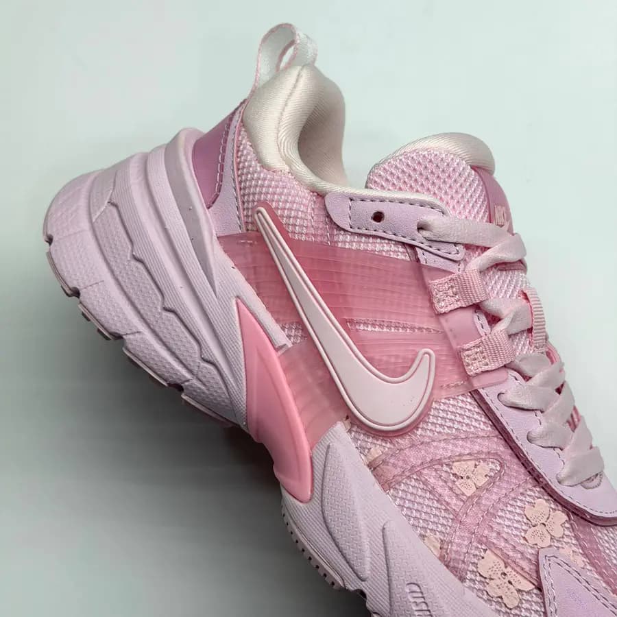 نایک وی تو کی صورتی NIKE V2K