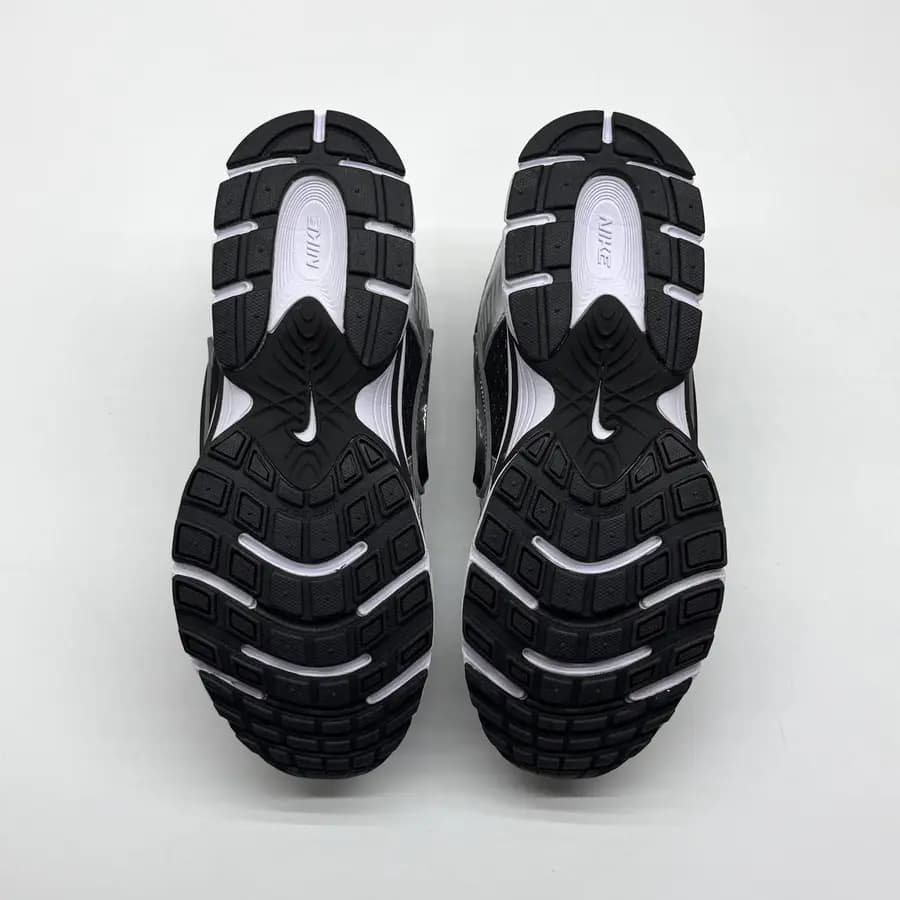 نایک وی فایو آر ان آر مشکی نقره ای NIKE V5 RNR