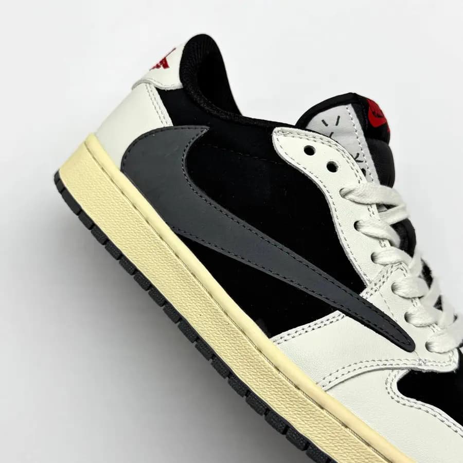 نایک ایر جردن وان لو تراویس اسکات کرم طوسی NIKE AIR JORDAN 1 LOW TRAVIS SCOTT