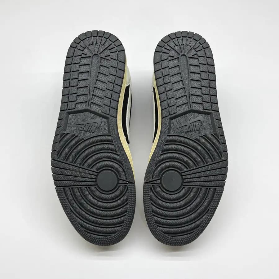 نایک ایر جردن وان لو تراویس اسکات کرم طوسی NIKE AIR JORDAN 1 LOW TRAVIS SCOTT
