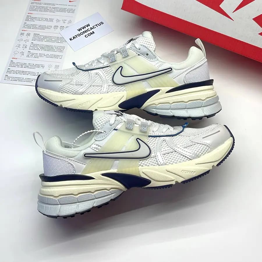 نایک وی تو کی سفید سورمه ای NIKE V2K