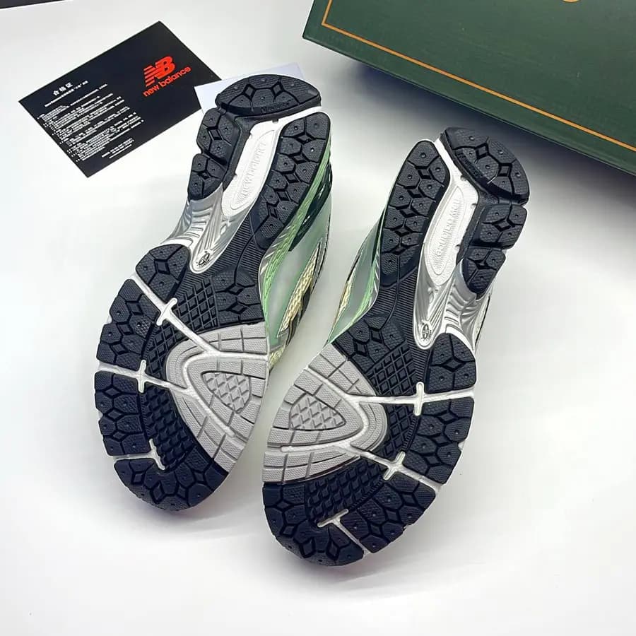 نیوبالانس 1906R کرم سبز NEW BALANCE 1906R