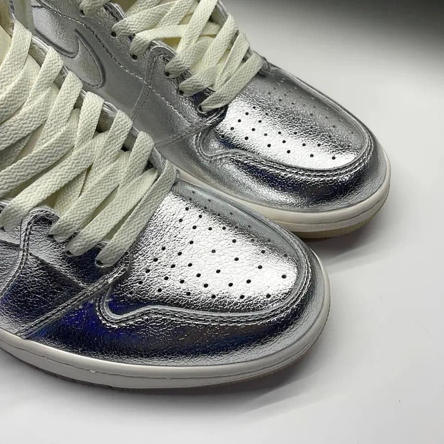 نایک ایر جردن وان ساقدار کروم NIKE AIR JORDAN 1 HIGH OG CHROOM