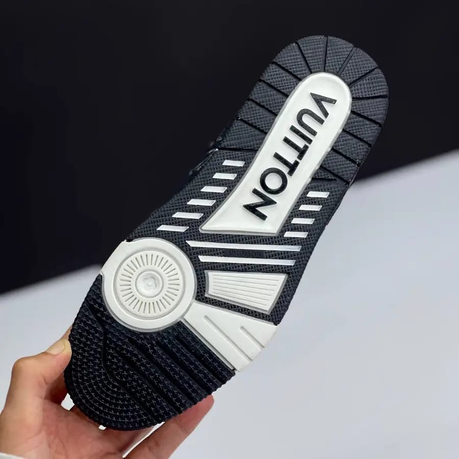 لویی ویتون ترینر مشکی سفید LOUIS VUITTON TRAINER