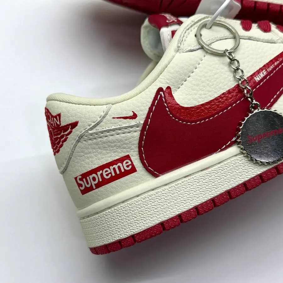نایک ایر جردن وان لو تراویس اسکات سوپریم NIKE AIR JORDAN 1 LOW X TRAVIS SCOTT X SUPREME