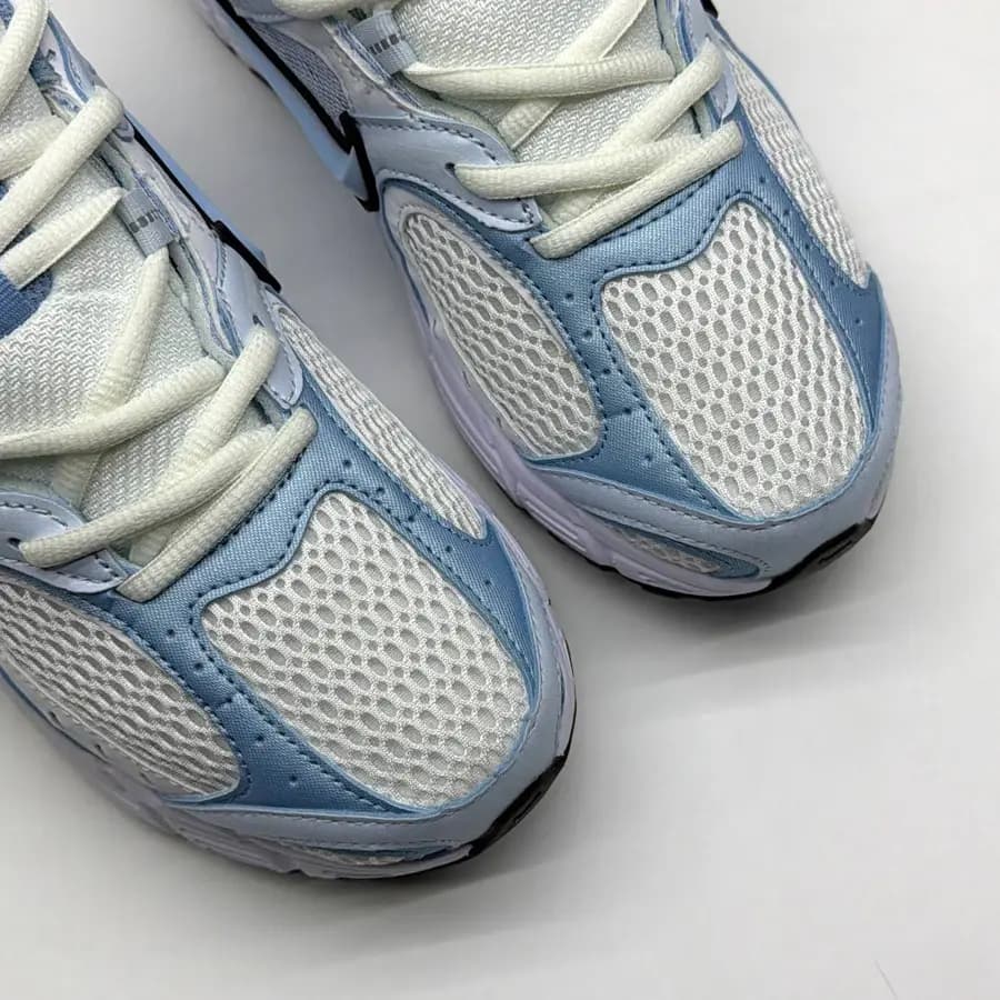 نایک وی فایو آر ان آر سفید آبی NIKE V5 RNR