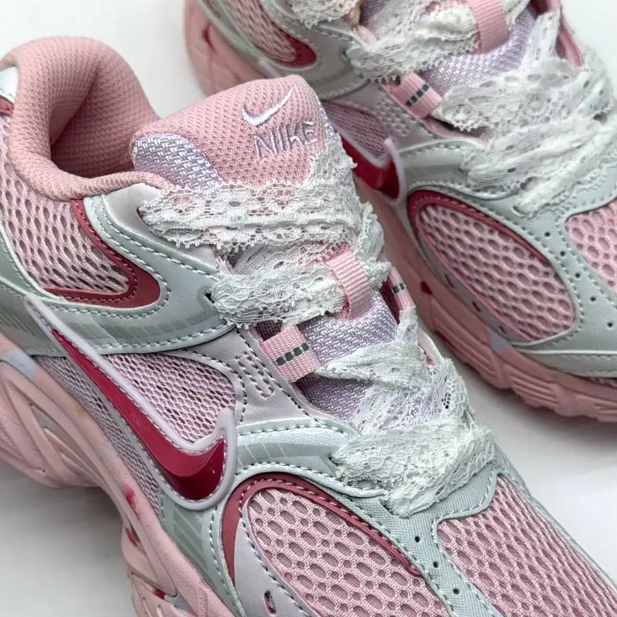 نایک وی فایو آر ان آر صورتی NIKE V5 RNR
