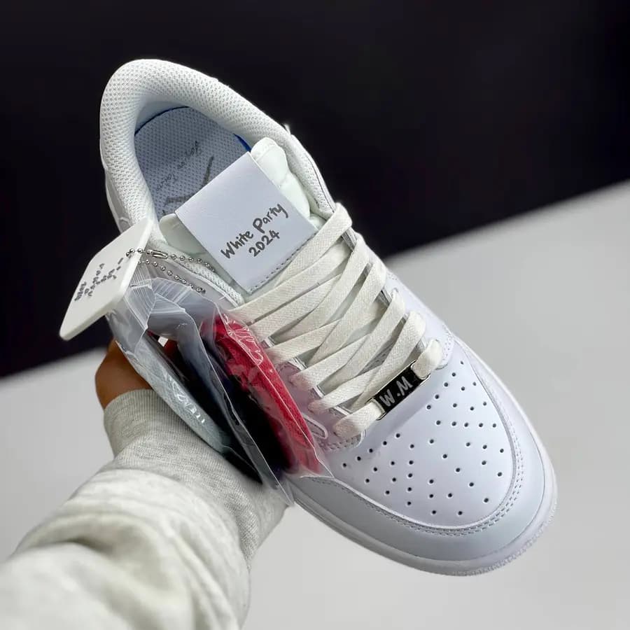 نایک ایر جردن وان لو تراویس اسکات وایت پارتی NIKE AIR JORDAN 1 LOW TRAVIS SCOTT WHITE PARTY