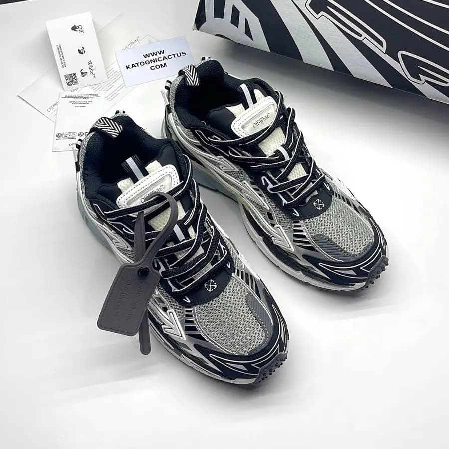 آف وایت بی رایت بک مشکی سفید OFF WHITE BE RIGHT BACK