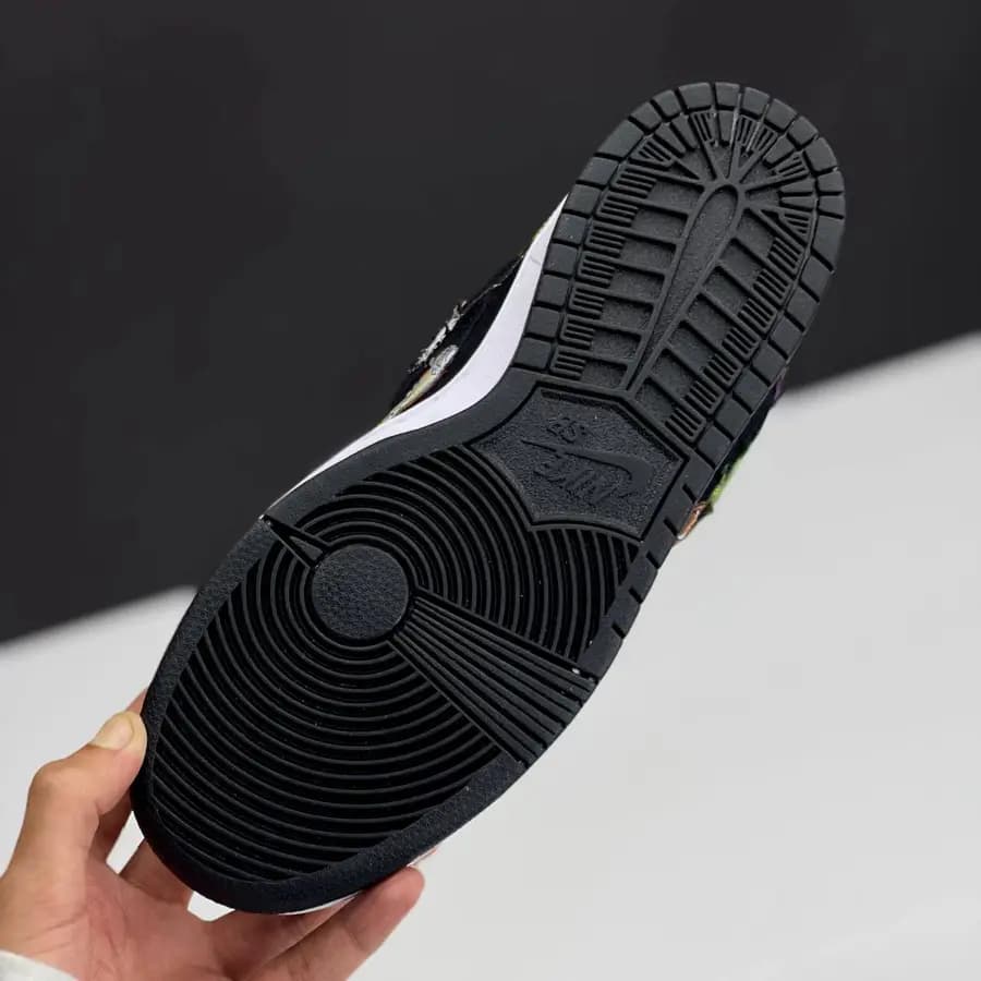 نایک اس بی دانک لو نکفیس NIKE SB DUNK LOW NECKFACE