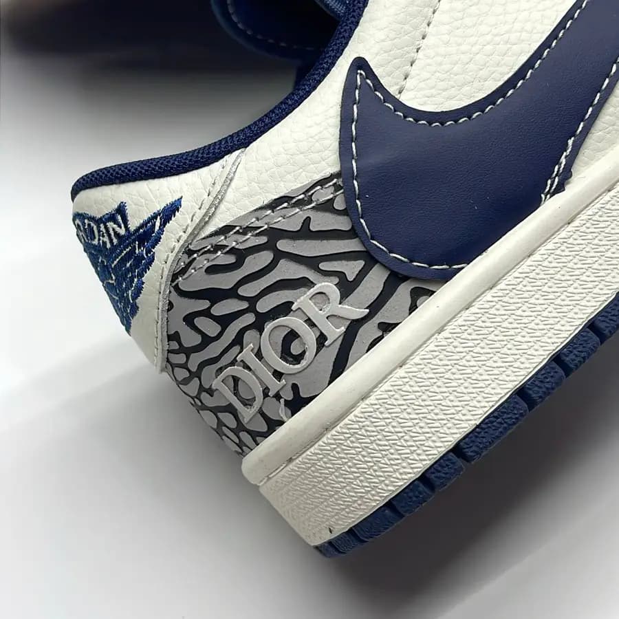 نایک ایر جردن وان لو تراویس دیور NIKE AIR JORDAN 1 LOW TRAVIS SCOTT x DIOR