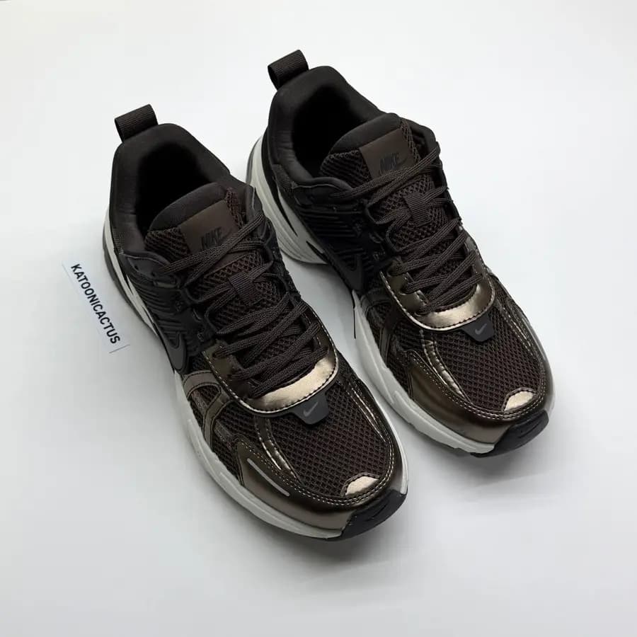 نایک وی تو کی قهوه ای NIKE V2K
