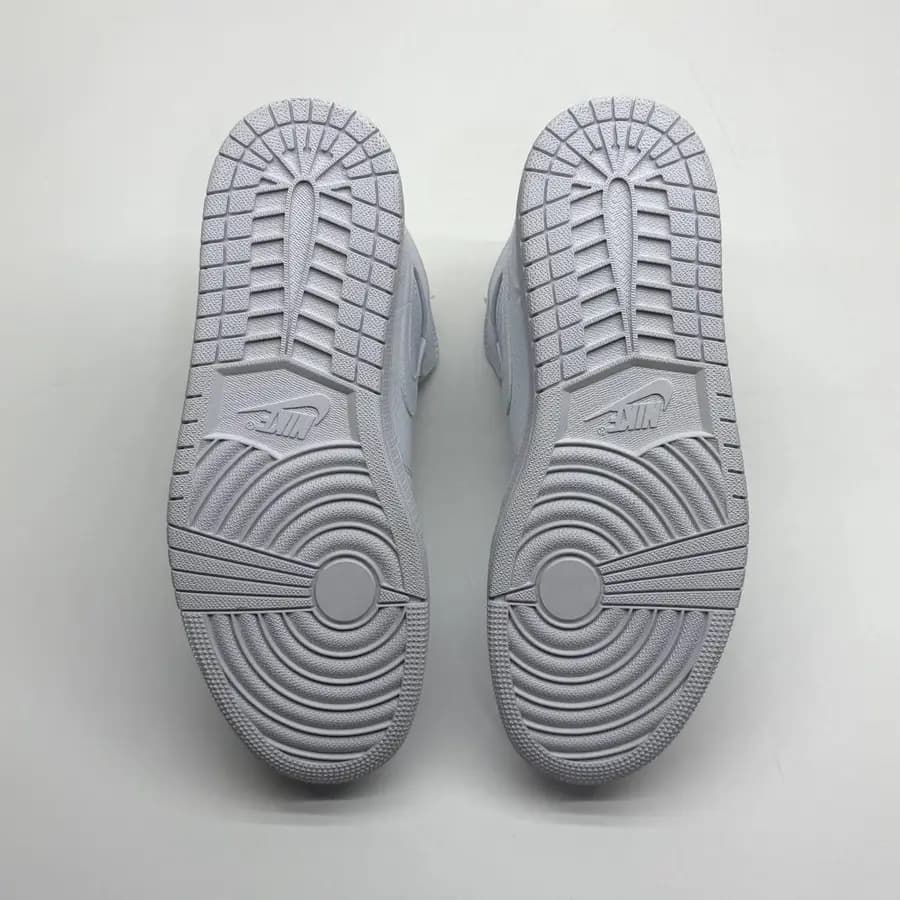 نایک ایر جردن وان ساقدار تریپل وایت NIKE AIR JORDAN 1 HIGH TRIPLE WHITE